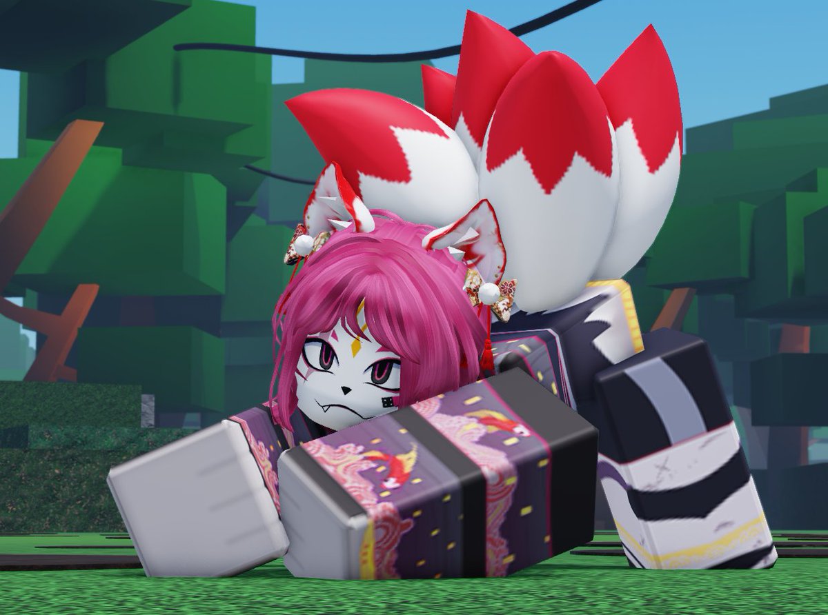 okay quick guide 
HOW TO GET THE KIMIKO FACE!!!!!  

Copy this ID Here - 91940010726824  
And use the Game Below 

Head for the Face Creator infront of you and Paste the ID Into the Lower Right Then simply buy it from there 

Remember that Faces cost 105

#Kimiko #kimikofivetails