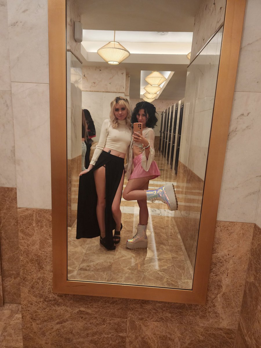 ⛈️ elunaxc tweet media