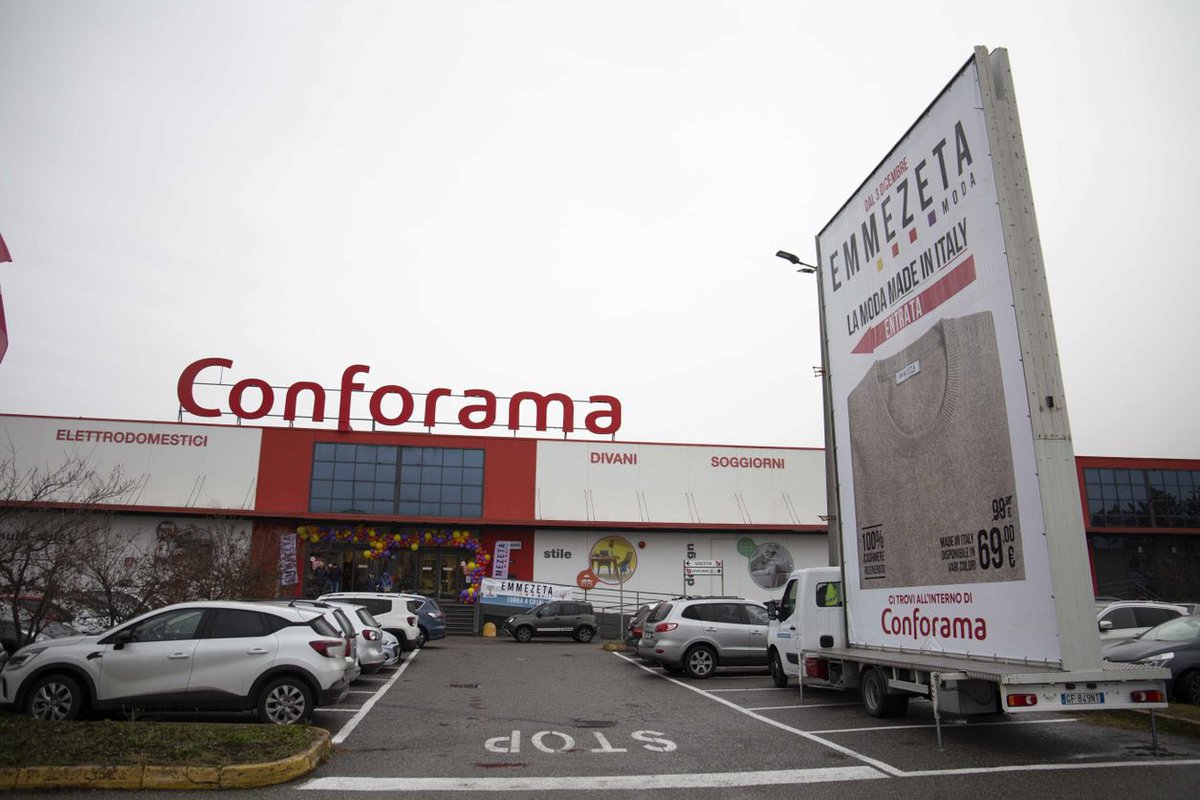 FisascatCisl75's tweet photo. 🔴🟢🔵 #Conforama e #EmmezetaModa, allarme sui tagli ai servizi di pulizia e vigilanza.
🚨 Filcams Cgil, Fisascat Cisl, Uiltucs e Uiltrasporti: "Forte preoccupazione per una scelta che mette a rischio decine di lavoratrici e lavoratori degli appalti, già con contratti part time e redditi insufficienti. Il taglio sulle ore previsto supera il 70%".
Preoccupa anche l’ipotesi di spostare le attività di pulizia sul personale diretto, con rischi evidenti per salute, sicurezza e mansioni.
📌 Tavolo di crisi il 3 dicembre al @mimit_gov.
Leggi il comunicato unitario
👉 https://t.co/1keZ8aBCTj