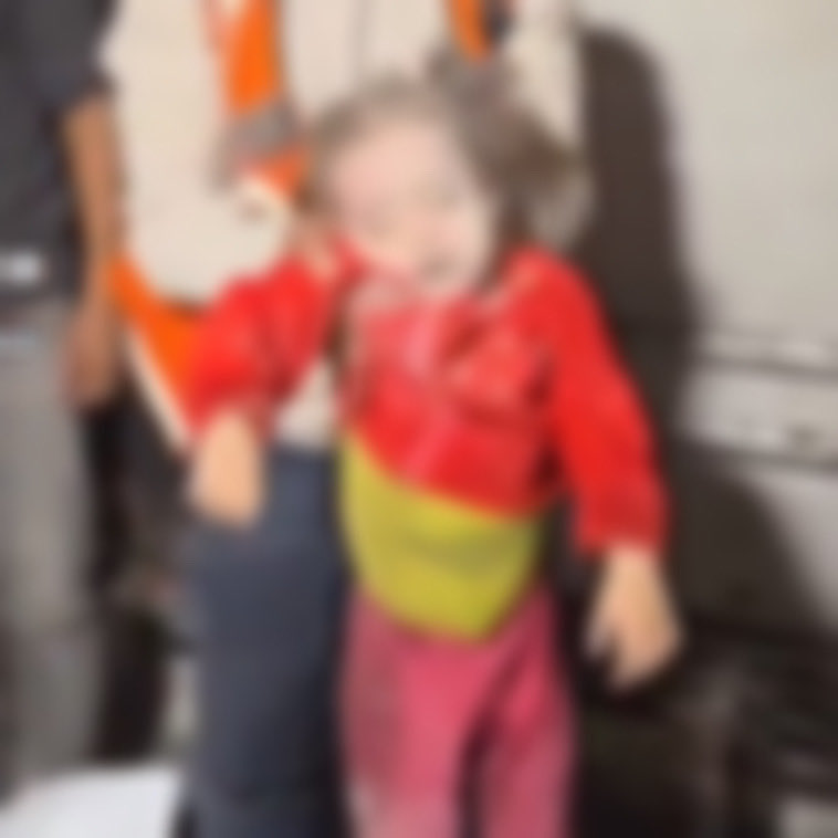 mohammedhaniya's tweet image. لمن لا يفهم !

كل صوت قصف، كل مشهد غارة، كل مشهد لشهيد ومصاب، كل مشهد لوداع وفراق.. يُعيد حالتنا النفسية في غزة إلى عامين إبادة !

لعلماء علم النفس والمختصين فيه.. شعب بتعرض عامين لإبادة، يتوقف النار عنه برهة ثم يعود.. كيف سيُشفى؟! كيف يتجاوز؟!