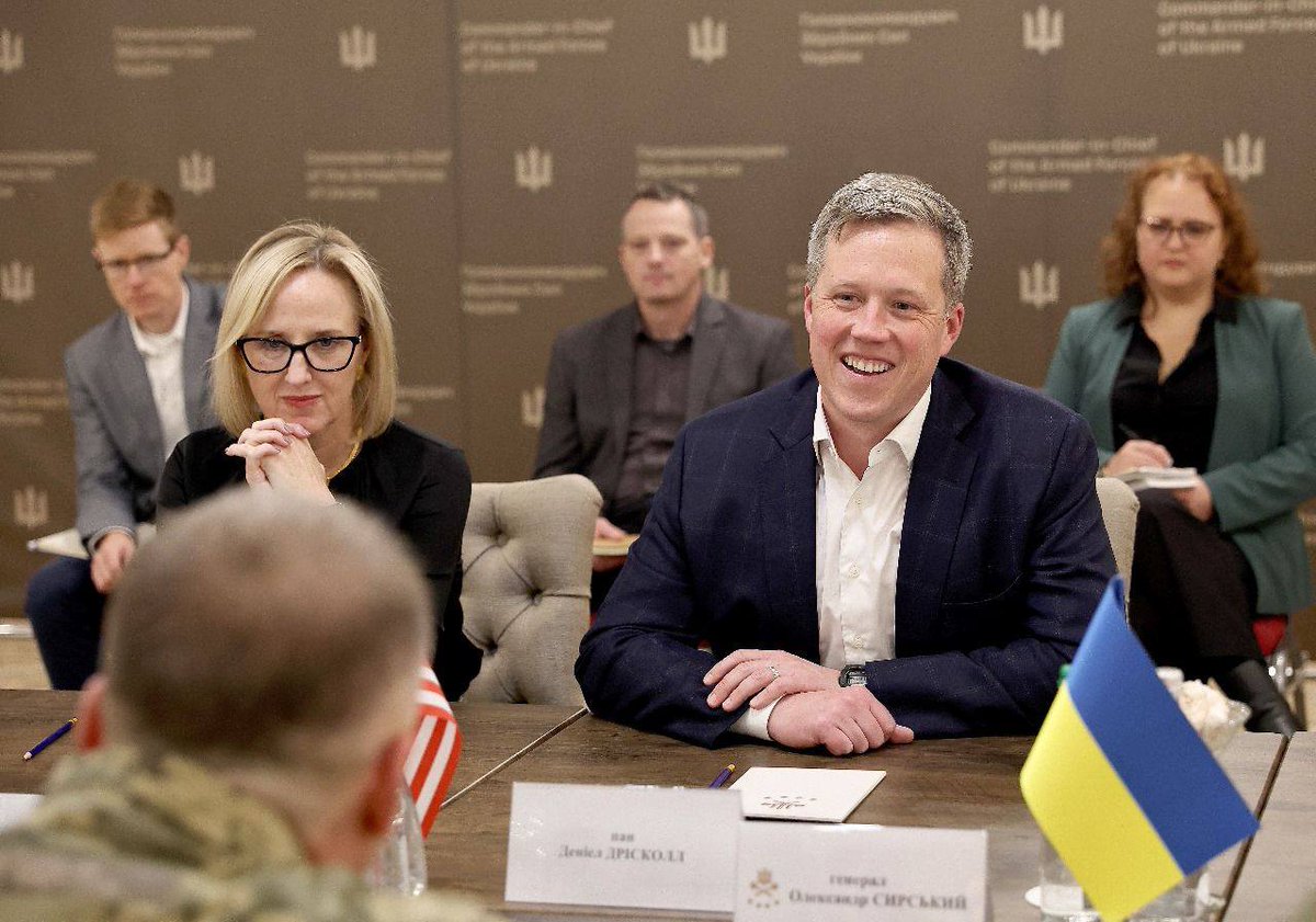 Провів продуктивну робочу зустріч із американською делегацією на чолі з Міністром Сухопутних військ США Даніелем Дрісколлом.
facebook.com/share/p/1BxQnH…
