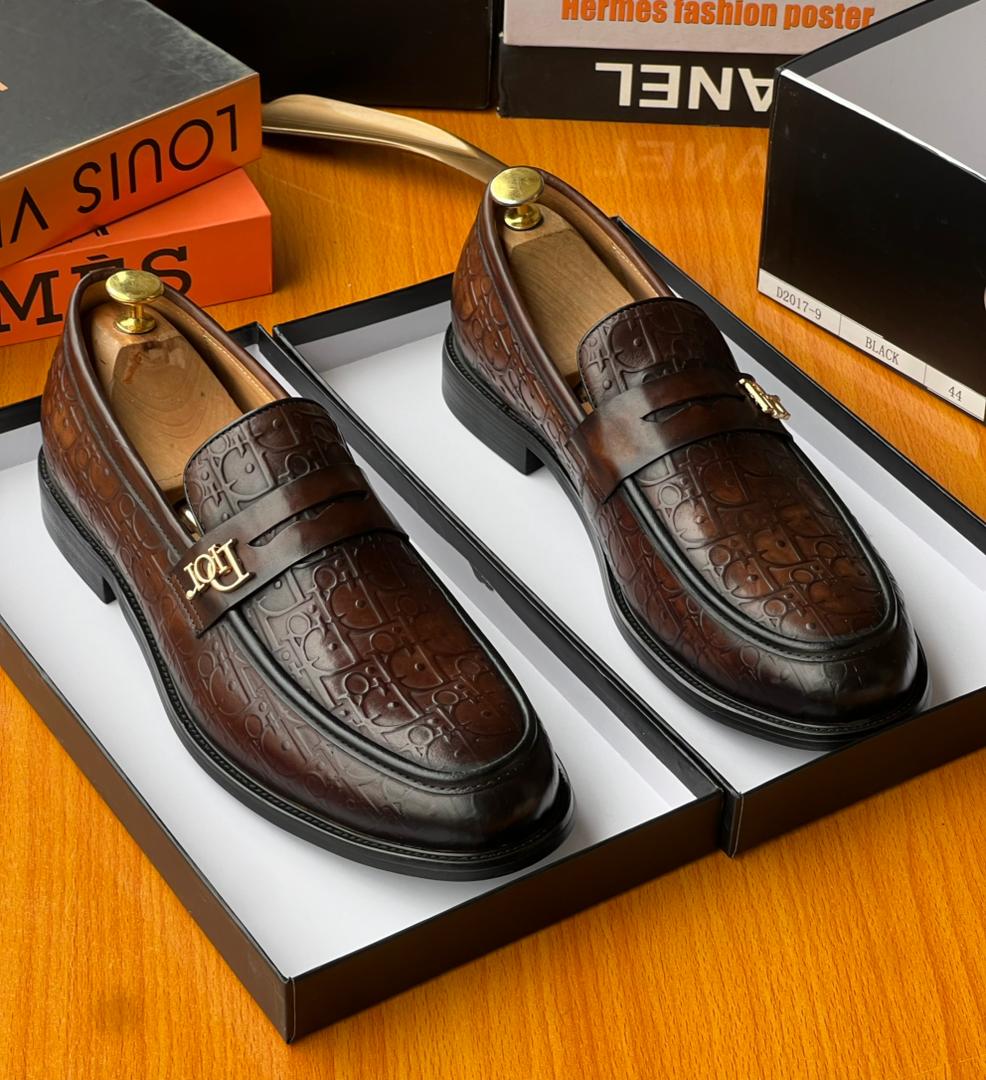 swipeandpay's tweet image. Classic Men&apos;s Shoes 

Price: N62,000

Size 40-46 

Call or WhatsApp 08167100002

📍 Kaduna and Delivery nationwide

#swipeandpay