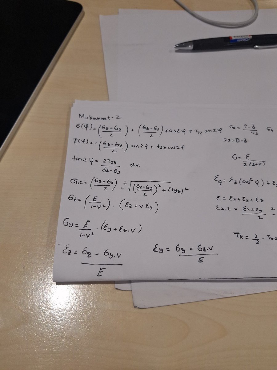 y1git312's tweet image. bana minan kovan med civarı şu tarz yazan bir kalem bulun nolur..