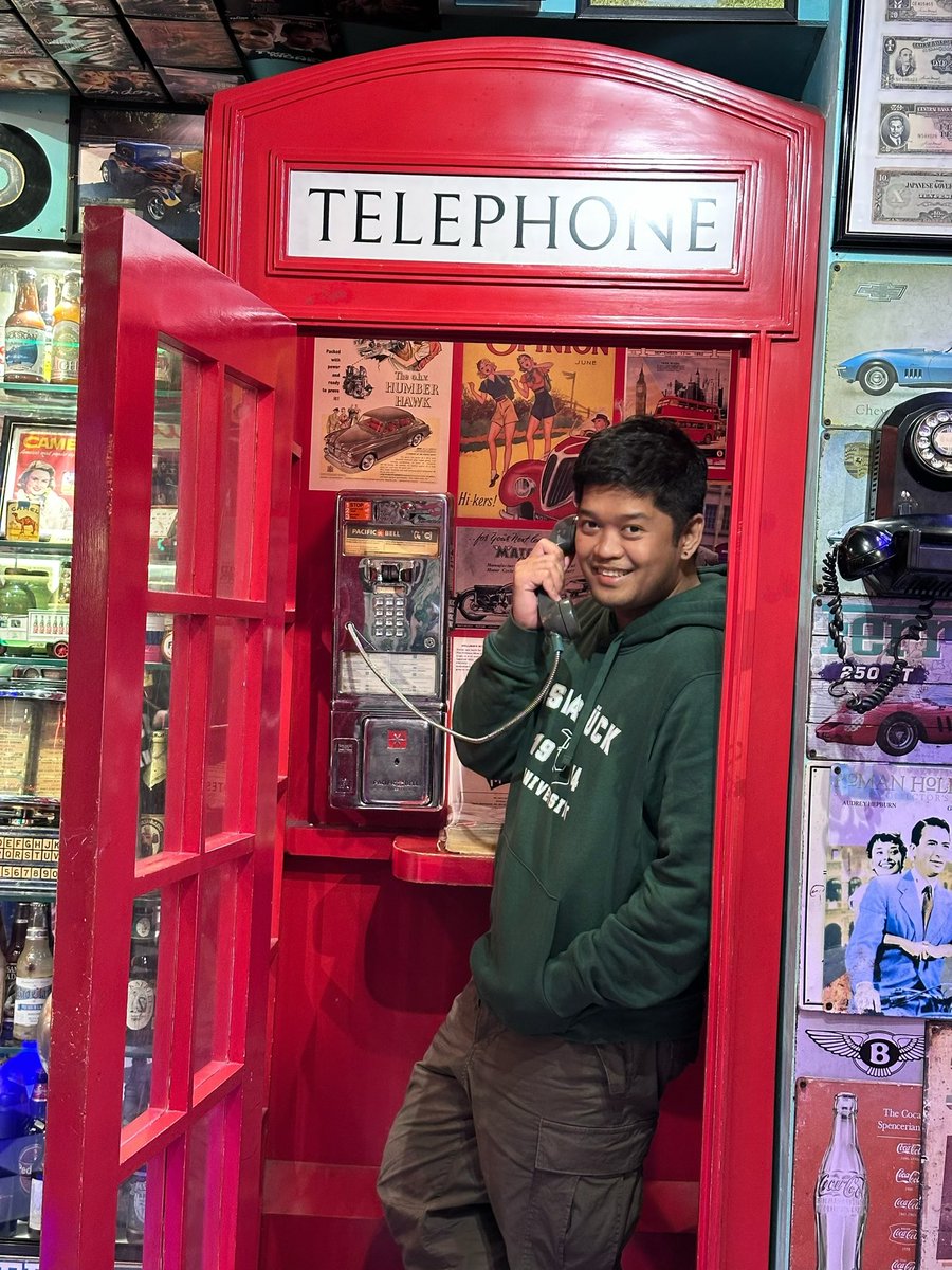 malbiguerras's tweet photo. Retro feels, modern cravings. 🎶🍽️

📍Poblacion, Makati https://t.co/qIAmeZAU0l