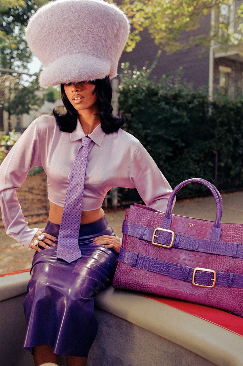 sierrarenaa's tweet image. The SLICKBACK Bag available now 💜 
sivnyc.com