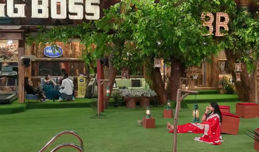 Jay_Cricket12's tweet image. My focus on Tanya, All housemates sidelined her even in family week, in sabko nahi pata ki Tanya ko bahar khub Sara pyar mil raha hai 🥹❤️ #TanyaMittal #BiggBoss19