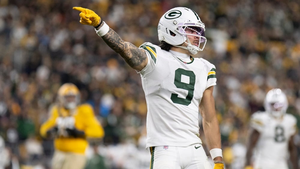 “Due to the deep routes and the fact that Christian Watson is playing a pile of snaps, his ceiling is about as good as anyone’s...”

<a href="/FantasyBosco/">Fantasy Bosco</a> highlights this week’s top #NFL streamers at each position for your #FantasyFootball teams!

➡️fantasyguru.com/2025-nfl-weekl… #GoPackGo