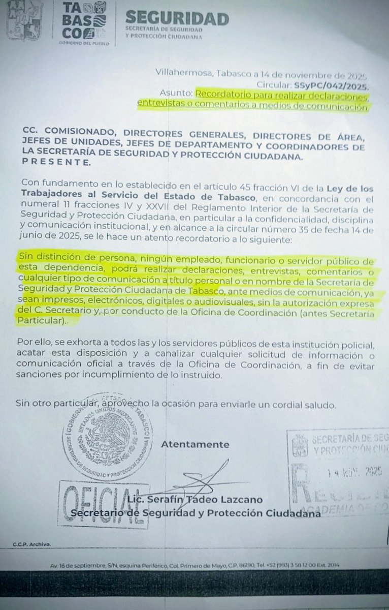 LaDenuncia_Tab's tweet photo. #Precisiones📢
No hemos dicho nada sobre la supuesta actitud del Secretario de Gobierno, José Ramiro López Obrador, de "minimizar" las desapariciones en Tabasco, simple y sencillamente porque sus dichos fueron sacados de contexto; nunca minimizó nada. Aquí respetamos a nuestra audiencia.
En cuanto a esta circular de la @SSPCTabasco, se hacen notar dos cosas; primero es un "recordatorio" (alguien lo consideró necesario), y en segundo lugar, es claro que es una postura institucional y de respeto al mando. Nos sirve a todos.
Cuestionar sí; desinformar jamás.