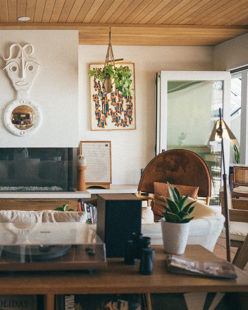 Out-of-office, but always in flow. 💡
Inspiration doesn’t clock out, it just changes scenery.