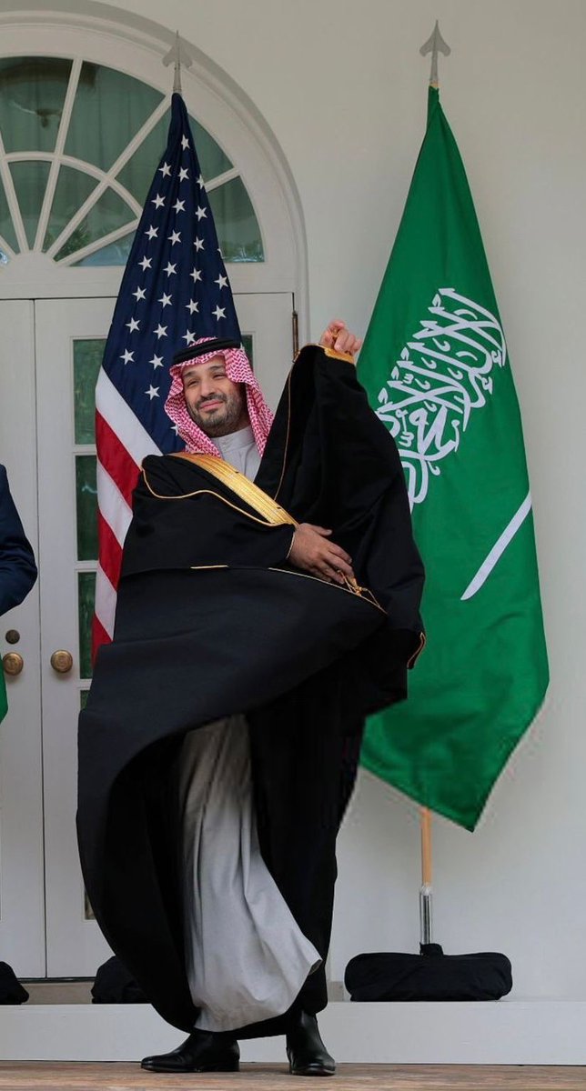 #ترمب :

تسوية النزاع في #السودان لم يكن ضمن مخططاتي لكن الأمير #محمد_بن_سلمان جعلني اهتم بذلك