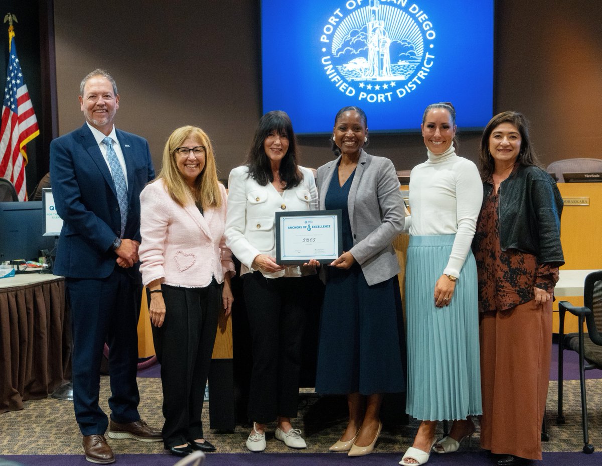 portofsandiego's tweet image. We honor @crsdinc and @sbcssandiego with November Anchors of Excellence Awards. Community Rowing is recognized for youth engagement and community health. SBCS is recognized for community health and wellbeing. Learn more: ow.ly/BE7A50XtHWf