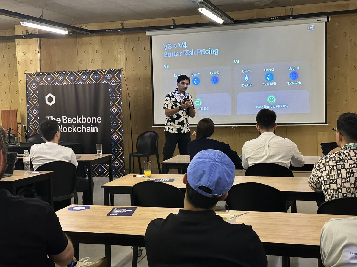 javosalomon's tweet image. Just wrapped with Dhairya Sethi from @aave at Chainlink House #DevconnectARG! 🇦🇷  
AAVE’s V4 Architecture insights were fire.