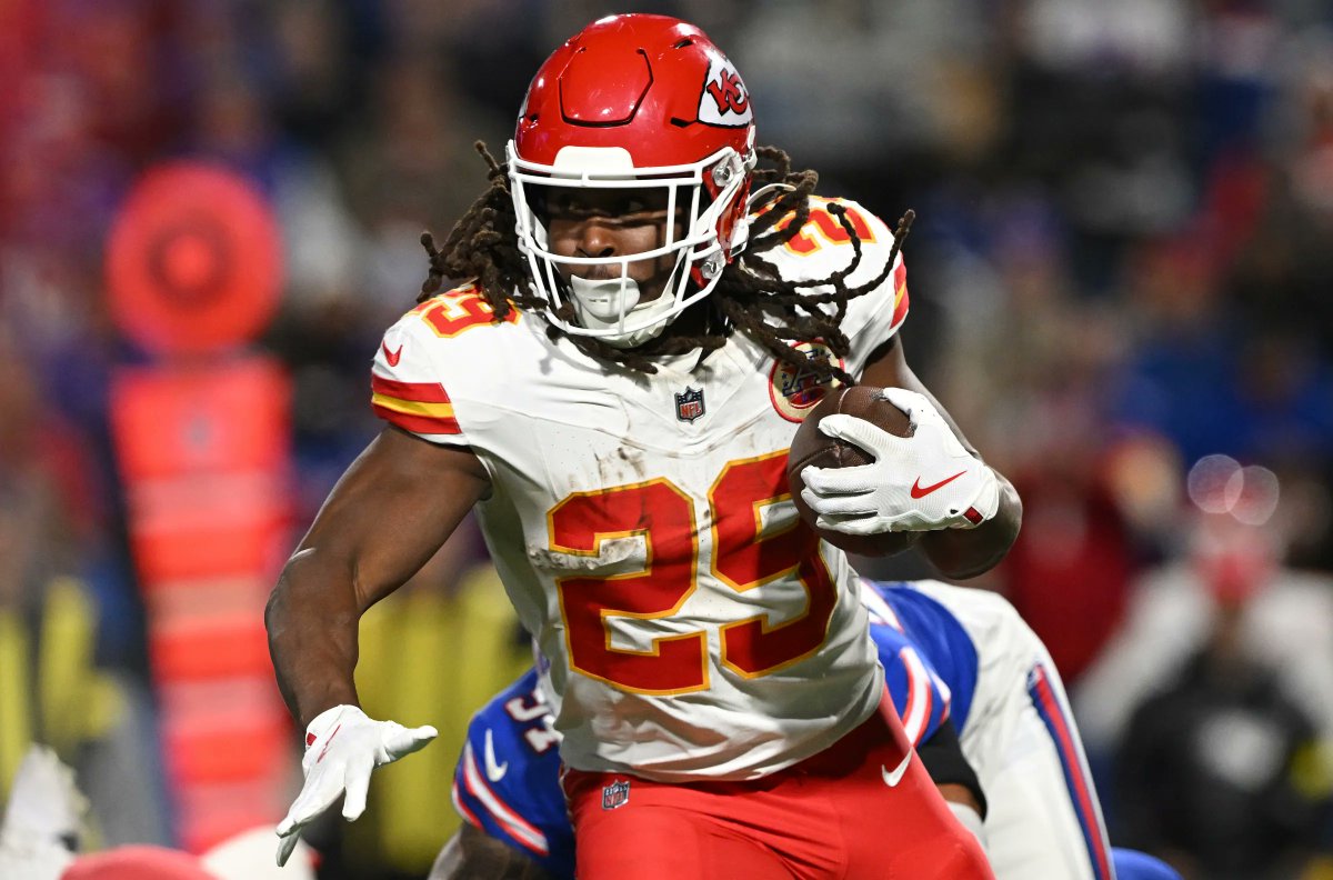 Since 2024 (postseason included), the Chiefs are 6-0 when Kareem Hunt has 15+ rush attempts. 

Hunt hasn't had 15+ rush attempts since the AFC Championship vs the Bills.

FEED. KAREEM.