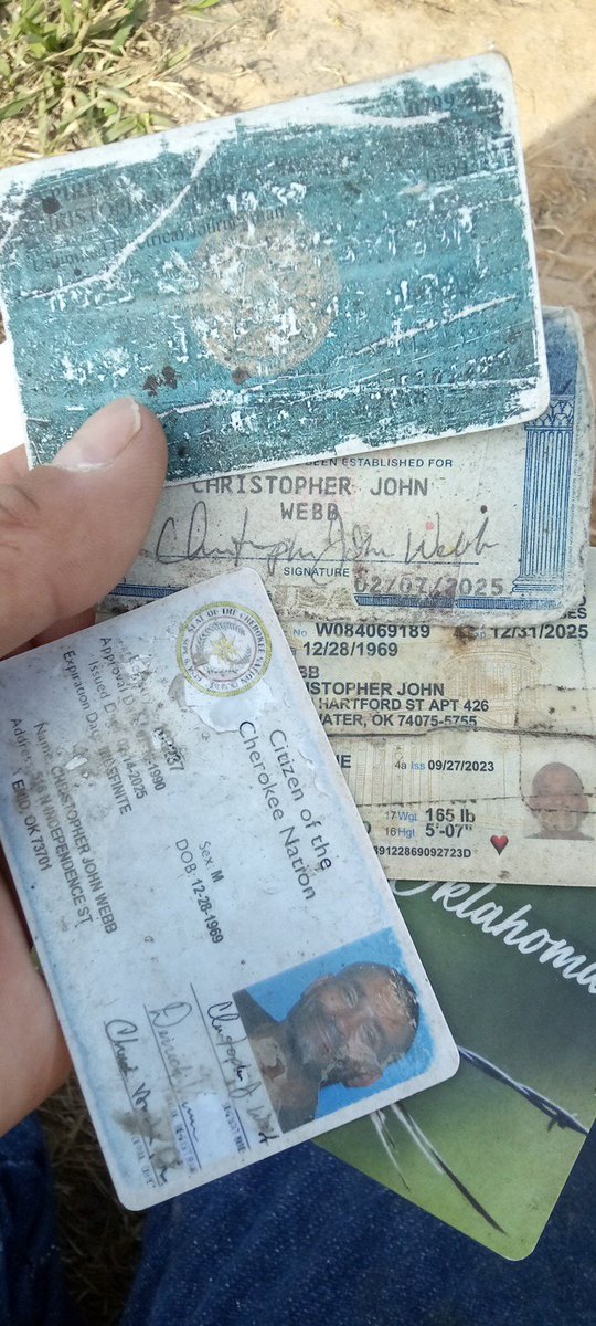 chris_webb76825's tweet photo. I wrote these 4 plans pasted on these photos as well as these 3 and I have these cards in my hand. VOTE CHRISTOPHER JOHN WEBB FOR PRESIDENT IN 2028
@POTUS 
@BarackObama 
@McConaughey 
@GUBLERNATION 
@news6wkmg 
@abc https://t.co/vzZgoIRc3x