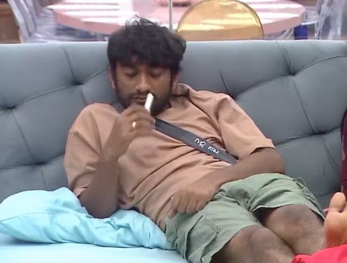 bengaluruboy8's tweet photo. Gilli in a NUT SHELL

- No sportiveness
- No leadership quality
- No confidence to play tasks
- Not a team player
- Trolls &amp; Humiliates his own team after loss
- Lazy
- Hot Head &amp; EGO filled
- Age shaming, body shaming, disrespectful towards others

...... 

#BBK12 #BBKSeason12 https://t.co/1fTwdH126t