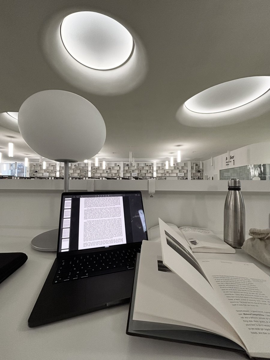 marizajoana_'s tweet image. Fully employed but I’m a forever life student so I went back to the library to work on my personal side projects: everything was amazing