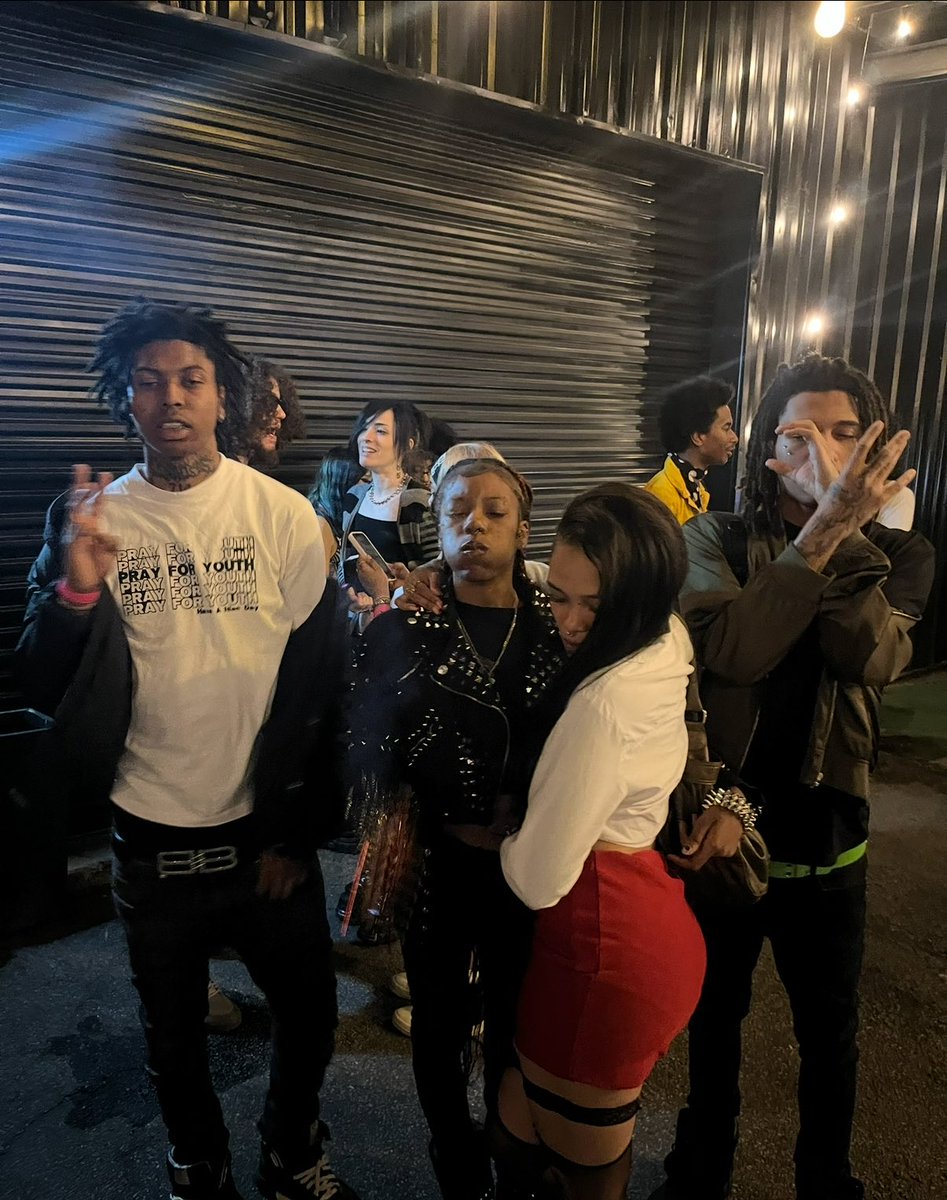 lonewoodz's tweet photo. Imma miss you till we meet again #ripvel ( you still murky to me) https://t.co/l8G6KpuF08
