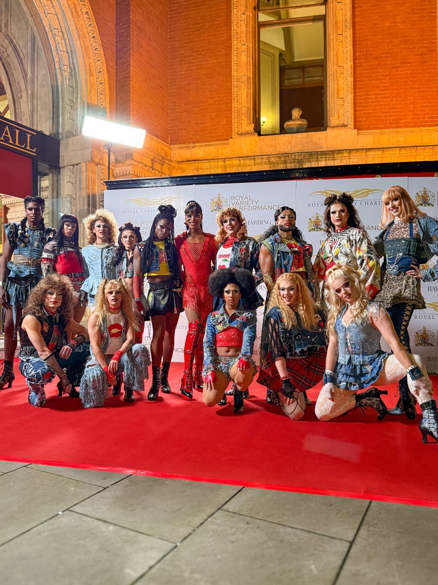 Hey, <a href="/RoyalVariety/">Royal Variety</a>! 😘
@JoJo_Radebe is here to RAISE YOU UP!!! 🙌🏾👠

📺 Watch on <a href="/ITV/">ITV</a>
🗓️ 21st December
📍 <a href="/RoyalAlbertHall/">Royal Albert Hall</a> 

#RoyalVarietyCharity