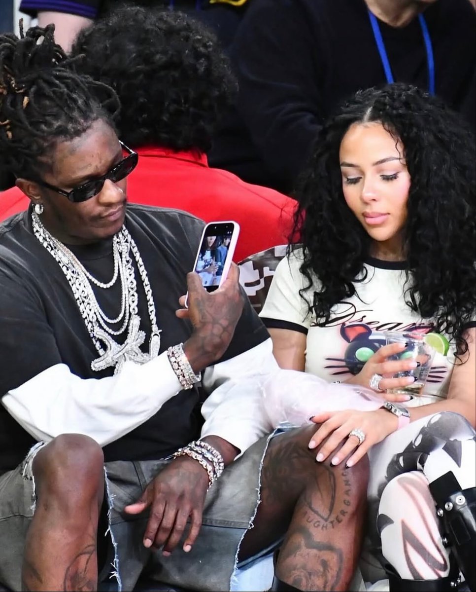 Young Thug and Mariah the Scientist court-side at the Lakers vs Jazz game last night.
