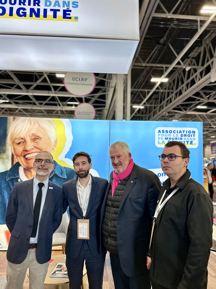 🇫🇷 1ère journée au Salon des Maires auprès des élus locaux et des structures engagées.

Plaisir de (re)voir les professionnels des différentes structures du territoire ainsi que celles et ceux qui, chaque jour, font vivre nos communes !