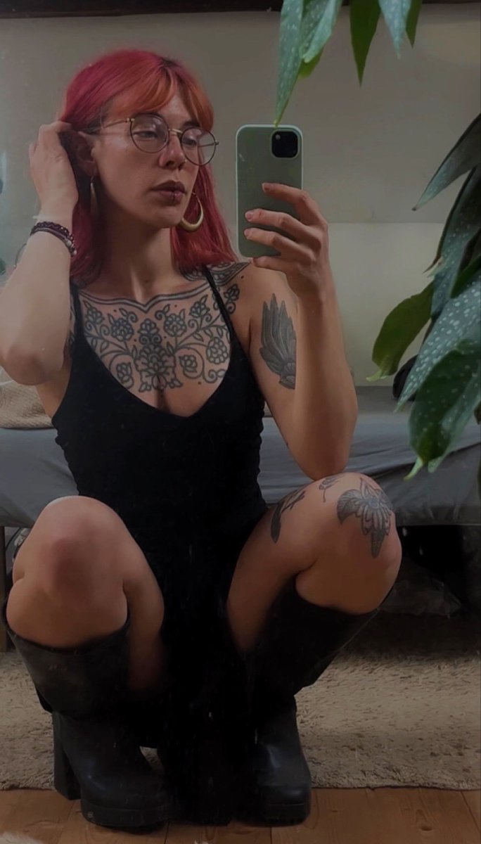 Norafae_'s tweet photo. 🖤 https://t.co/0QDVBRPoCb