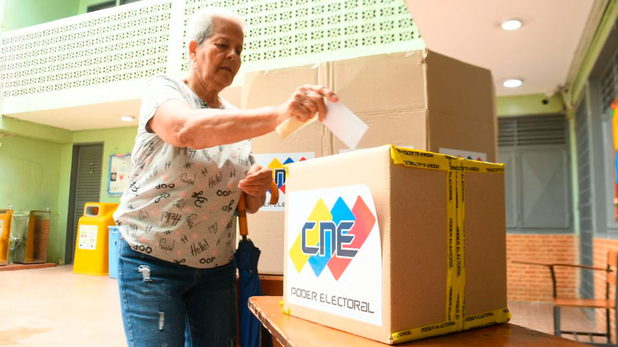 Darsy09_jpsuv's tweet image. Este 23N El Poder Popular construye  desde su Comuna y Circuito Comunal💪🏻El pueblo en máxima organización 🇻🇪♥️