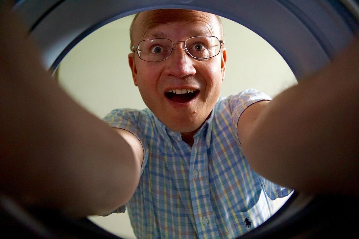 FinalFYIApp's tweet image. Some goodbyes are soft.
Some are funny.
Some are… well, unforgettable.
Whatever yours sounds like, FinalFYI.com makes sure the right people hear it.

#FinalFYI #YourStoryContinues