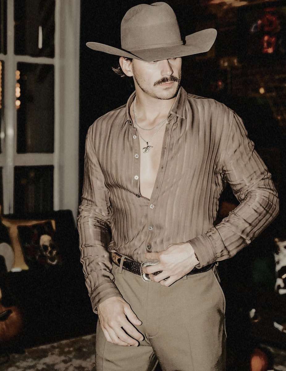 AnObservantEgo's tweet image. ⠀

⠀ ⠀ ⠀ ⠀   BMI Awards. 🫡