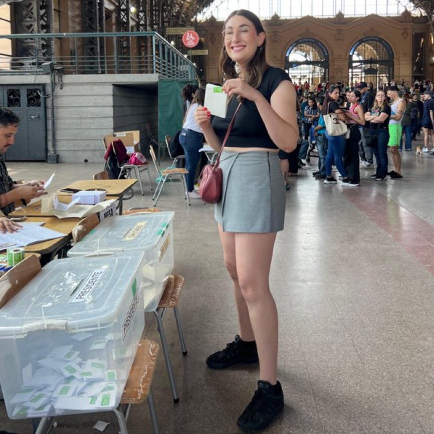 Feliz Día Internacional del Hombre, les desea Emilia Schneider hoy 19 de noviembre.