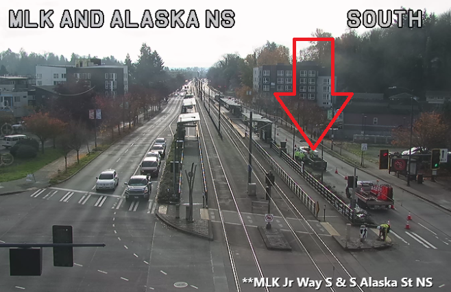 S 알래스카 스트리트의 MLK Jr Way S 도로 공사가 SB 왼쪽 차선을 막고