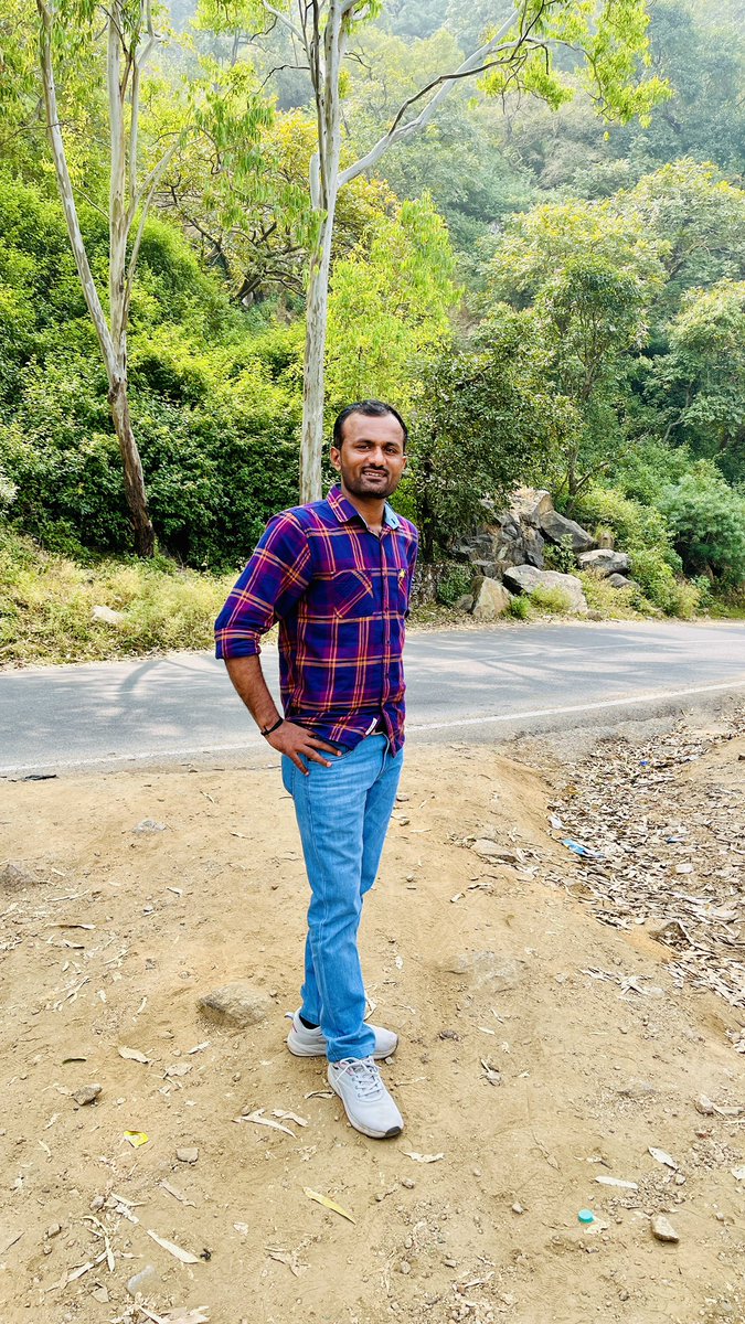 VishnuRabari25's tweet photo. स्वीकारना, सीखना, सुधारना और उभरना यही जीवन है। ✨
.
.
#trending #intagram #reelinstagram❤️ #rabari🦁🔰 #desai #gujarat #highlights #pictures #aburoad #nakkilake #tourism #x #Twitter https://t.co/UmnVQPHY78