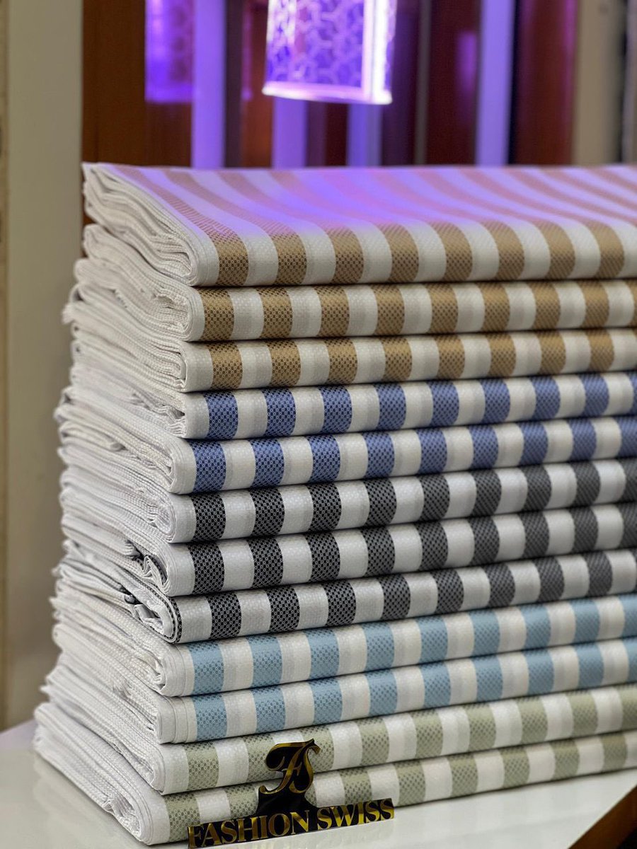 Abdulazeez14527's tweet image. *VINTAGE* Supreme London textile, Width: 160CM/300M, Available at Company wa.me/8148321134 call 📞 09077040868 Price always, *8,000 PER YARD*