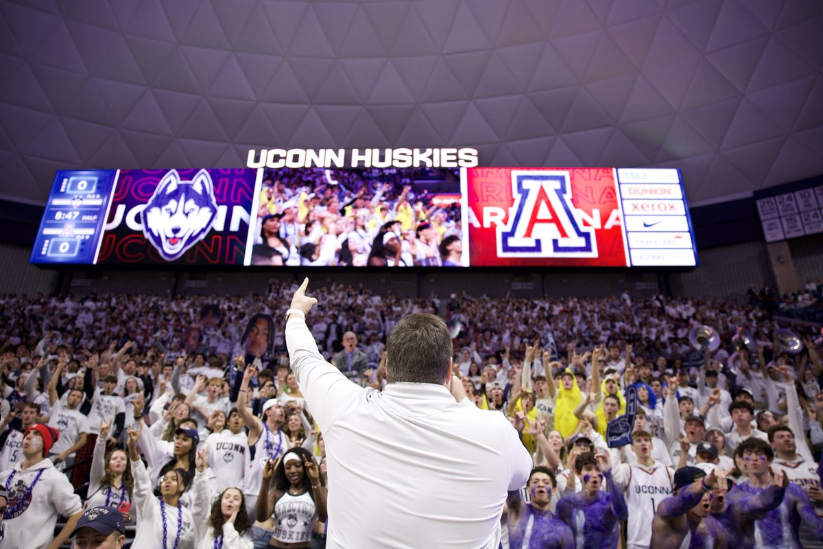 StorrsCentral's tweet image. The aura is unmatched @GameDayConor