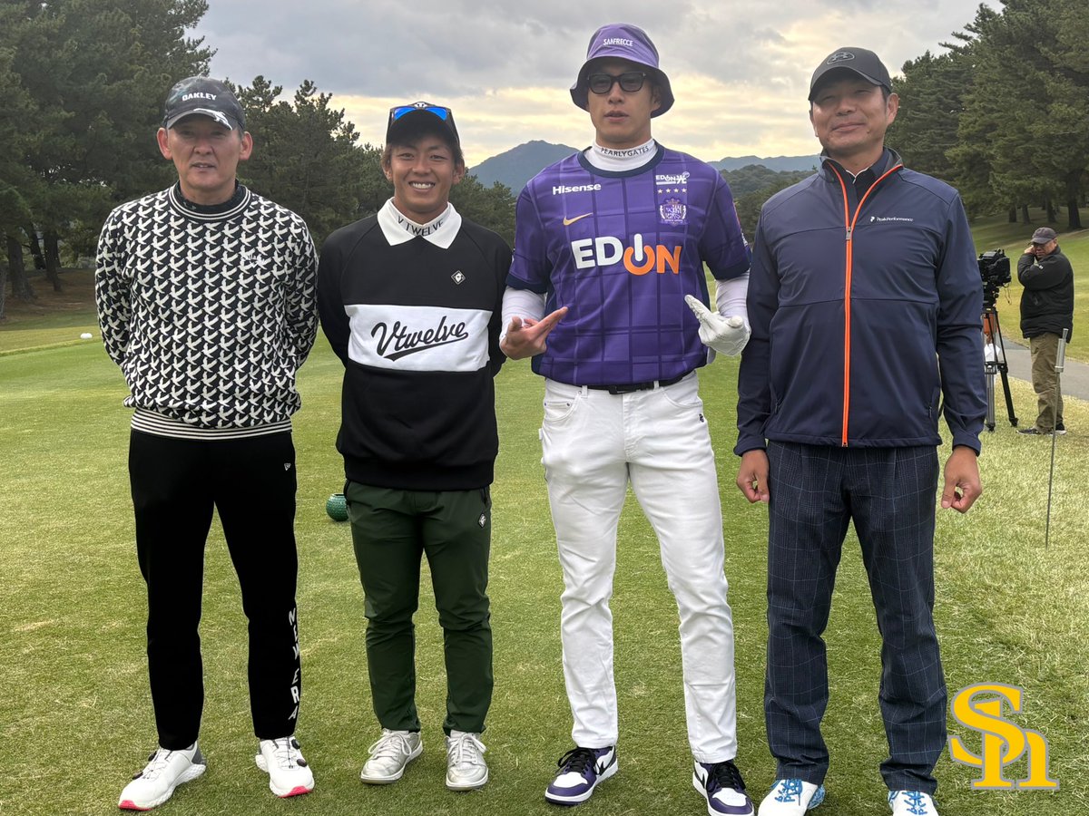 選手会納会ゴルフ⛳️
スタートしています！
全身紫コーデの方がご登場です🟣

#背番号もしっかり9
#柳田悠岐 #今宮健太 #sbhawks