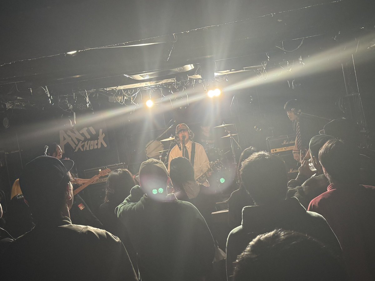 【THE SOUND JAPAN BUZZ TOUR 2025】
三本目は東京新宿アンチノック。総勢8バンドのポップパンクやメロディックが集った中、アンコールも含め彼ら独自のロックが放たれ刺さった夜になりました！

#thesoundkorea #thesoundjapanbuzztour
<a href="/thesound_dsnd/">THE SOUND - (더 사운드)</a>
