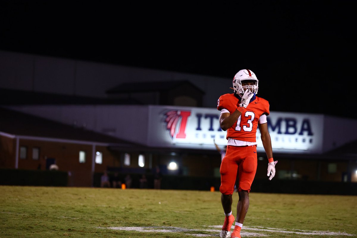 6’1 185

5 PBU’s in under 90 snaps

No Catches allowed

Versatile in the Backend

hudl.com/v/2TEHDX