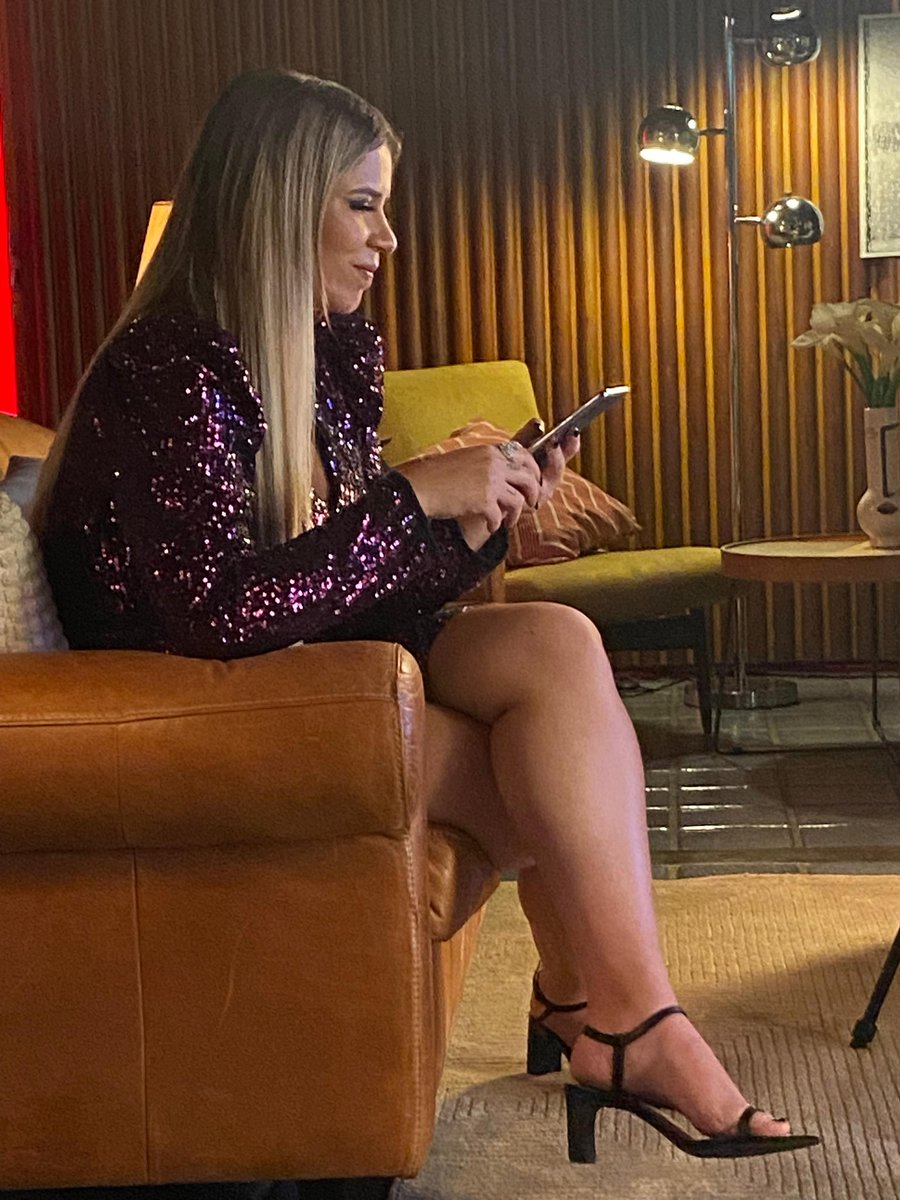 suditosdamm's tweet image. Foto inédita de Marília Mendonça divulgada por nós do súditos, registrada por Eduardo Guimarães (maquiador de Marília Mendonça e amigo) 👑🤍