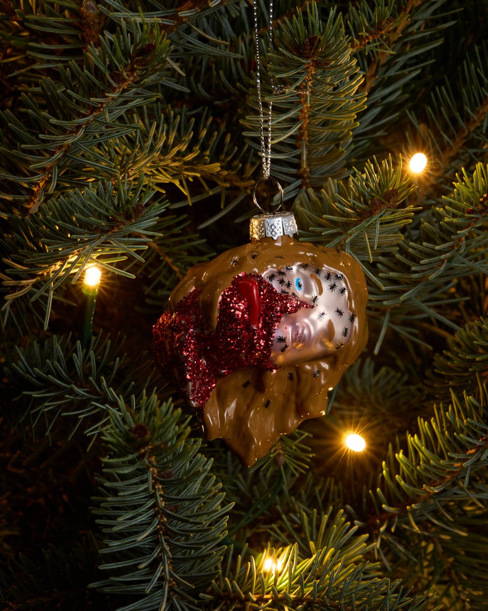 アリ・アスター監督作『ヘレディタリー／継承』をモチーフにした