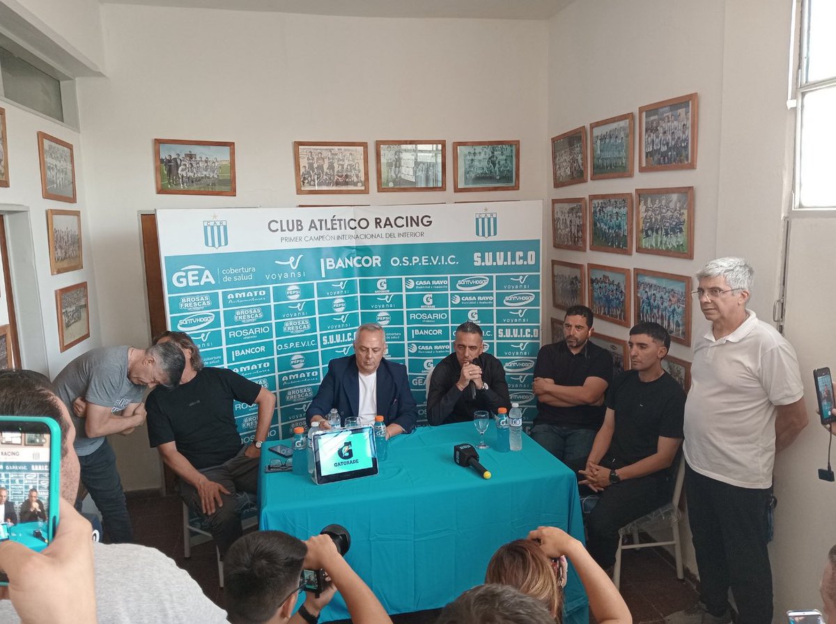 Pregunta seria <a href="/ClubARacing/">Club Atlético Racing</a> no se puede ser un poco más serio y usar el Sum para esto y las conferencias de prensa después de los partidos , seamos grandes de verdad por favor !!!!