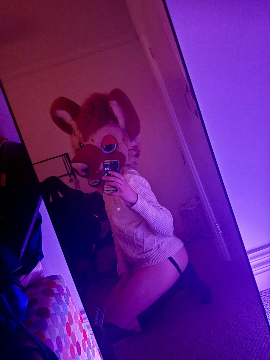 ad_algos's tweet image. Would rather be sitting in your lap~