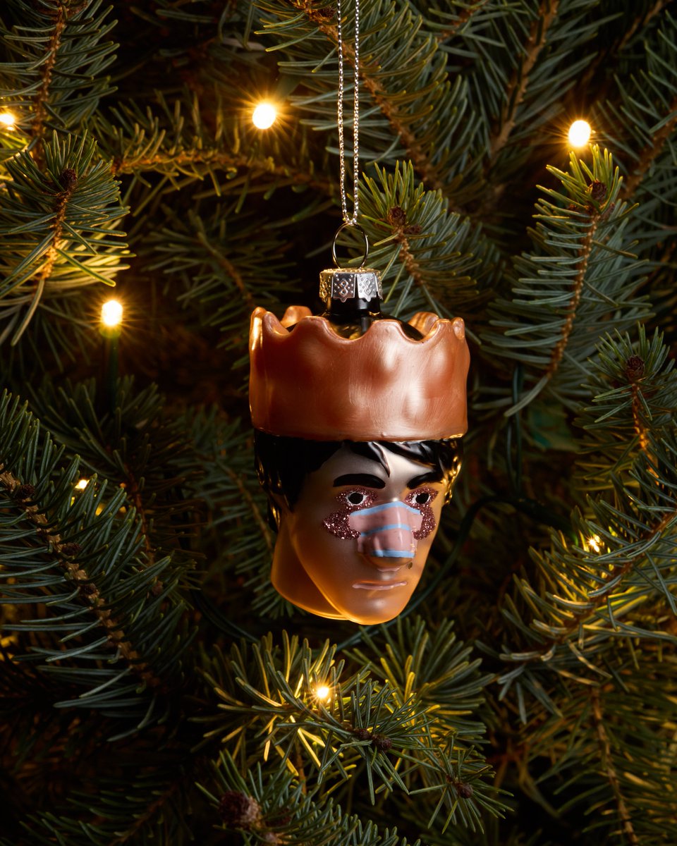 アリ・アスター監督作『ヘレディタリー／継承』をモチーフにした