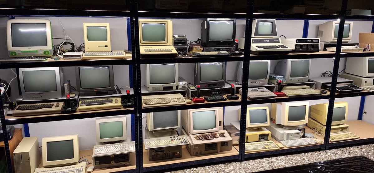 ApuliaRetro's tweet image. Buonanotte col nostro nuovo impianto di illuminazione.

#retrocomputing