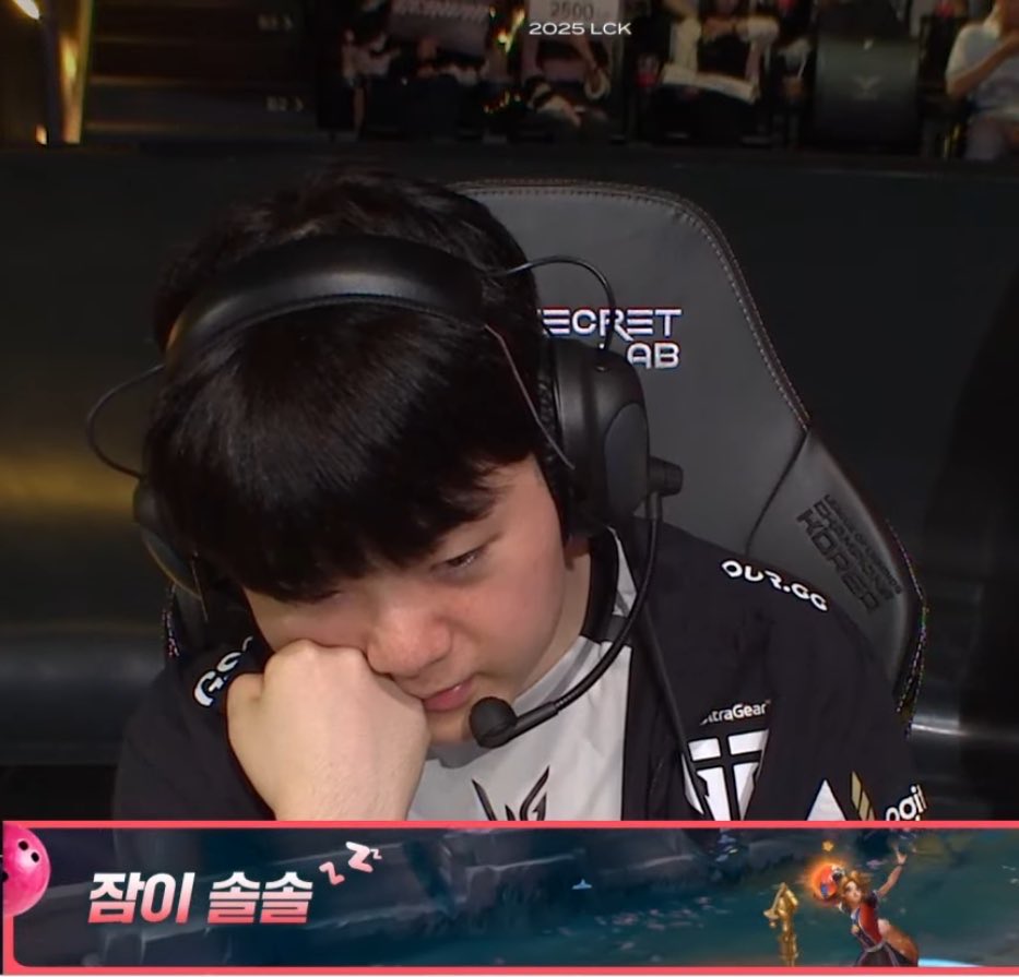 건부 키보드 소리 좋아서 하루종일 듣고싶음 잠이 솔솔