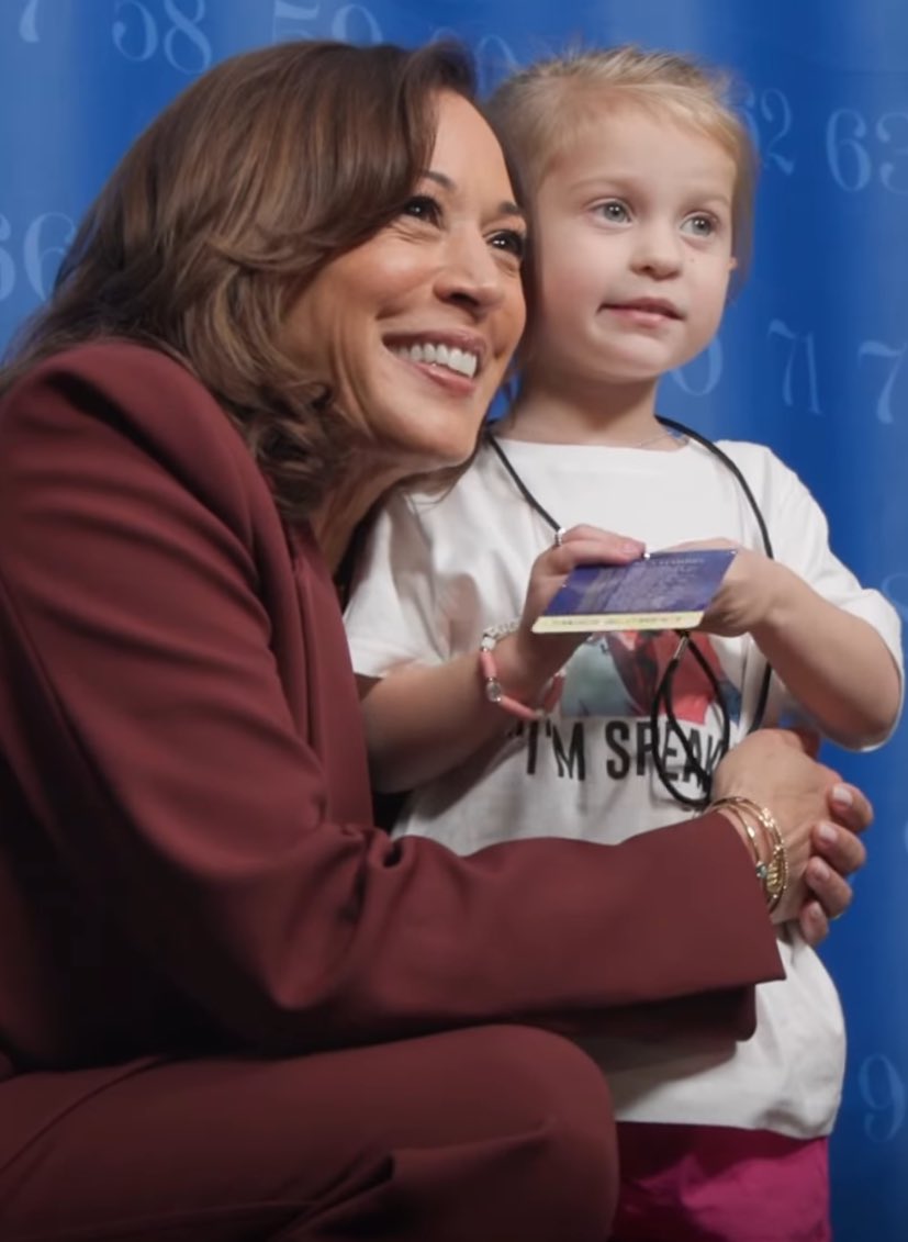 archivekamala's tweet image. Inspiring the next generation of leaders. 💛