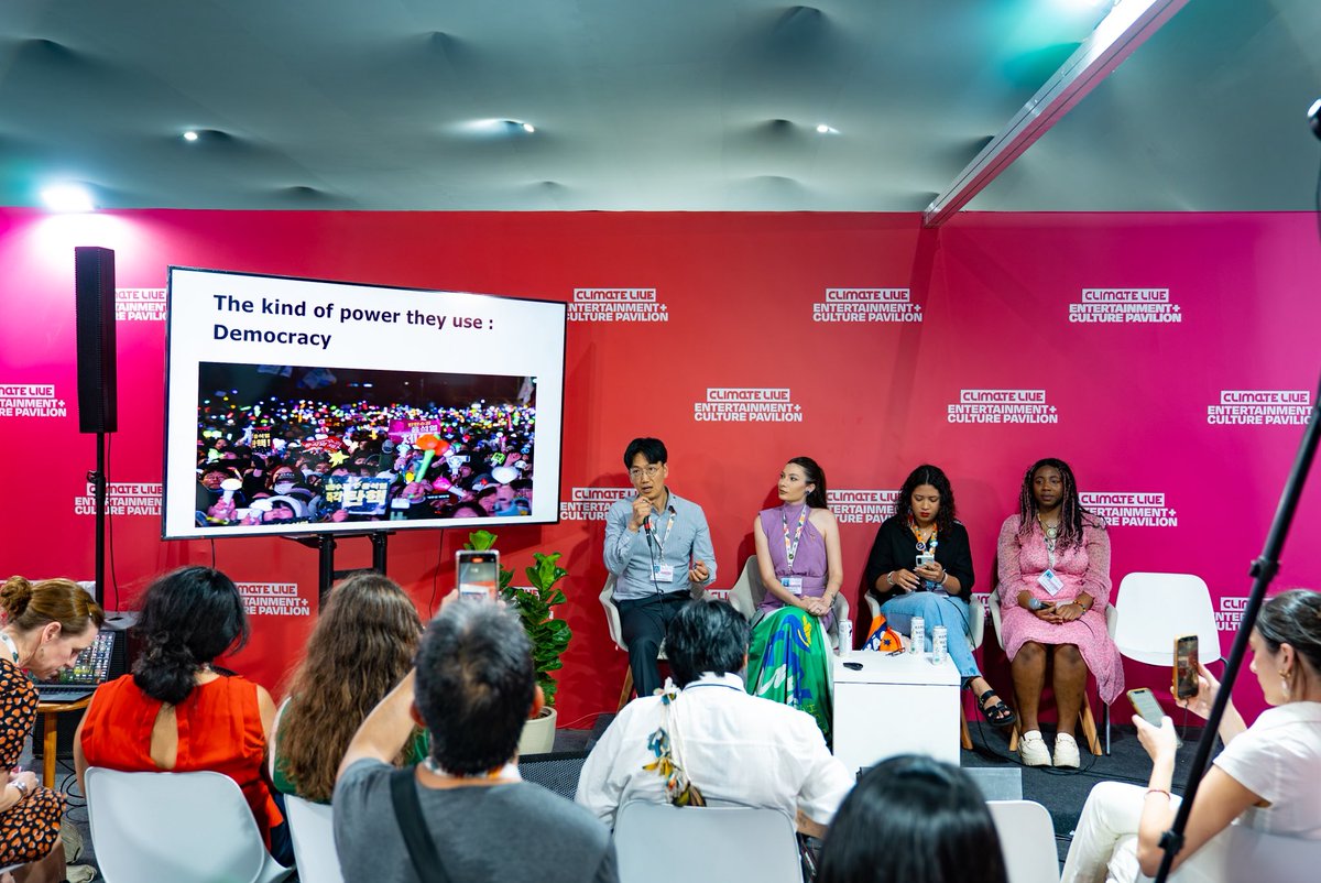 ARMY_HTP's tweet image. Um pouco sobre o #ArmyHTPnaCOP30:

Agradecemos o @kcc_brazil  pelo convite e oportunidade de participar desse painel destacando o poder de mobilização do ARMY em pautas climáticas, bem como o poder que a arte e a cultura possuem de mover e unir pessoas de uma forma única, sendo…