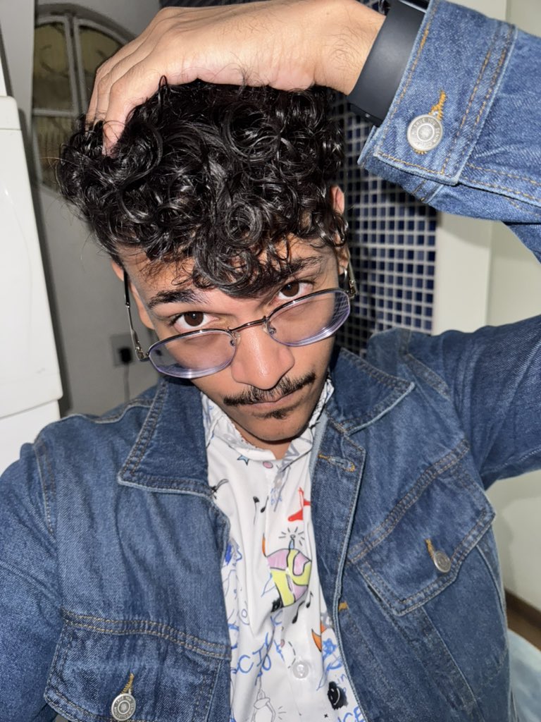 PoderosoJeffin's tweet image. De olho em vcs viu! Juízo nesse feriado