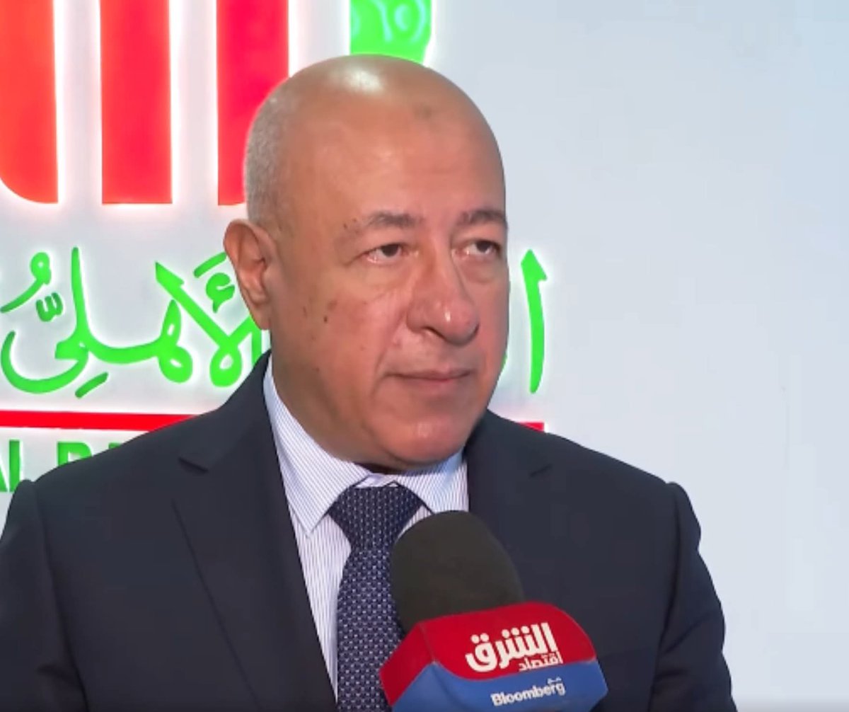 مش كل اللي دخل مدارس.. اتربّى
ومش كل اللي أهله صرفوا عليه . طلع بني ادم
التربية في كلمة "عيب".. في "الحق"
ربي ولادك يبقوا مسئولين قبل ما يبقوا متفوقين
يبقوا محترمين قبل ما يبقوا مشهورين،
يبقوا بني آدمين قبل ما يبقوا متعلمين...
لأن التعليم من غير تربية... عمره ما يخرج انسان سوي 🤍