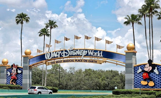 mariomojc's tweet image. En Walt Disney World Florida van 5 muertes en menos de un mes, dos de las cuales fueron aparentes svįcįdįøs.