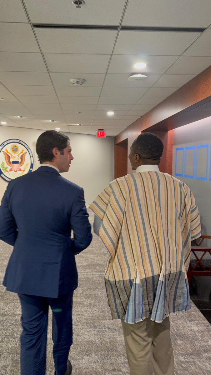 dsengeh's tweet image. I had a great meeting today with @DFCgov CEO Ben Black and his team. Since 2018, DFC has invested over $700m in finance and insurance of critical projects in Sierra Leone (airport, energy plant, manufacturing, etc). We are committed to our shared economic growth and prosperity!