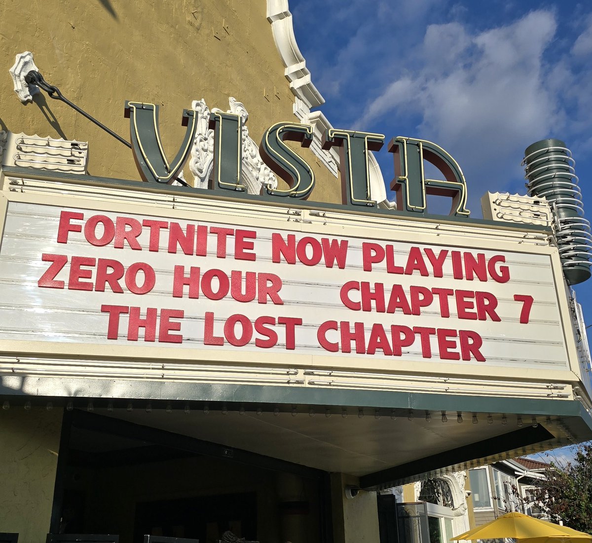 AndrewJ626's tweet image. We have arrived to Discuss Fortnite at Quentin Tarantino’s own Vista theater.